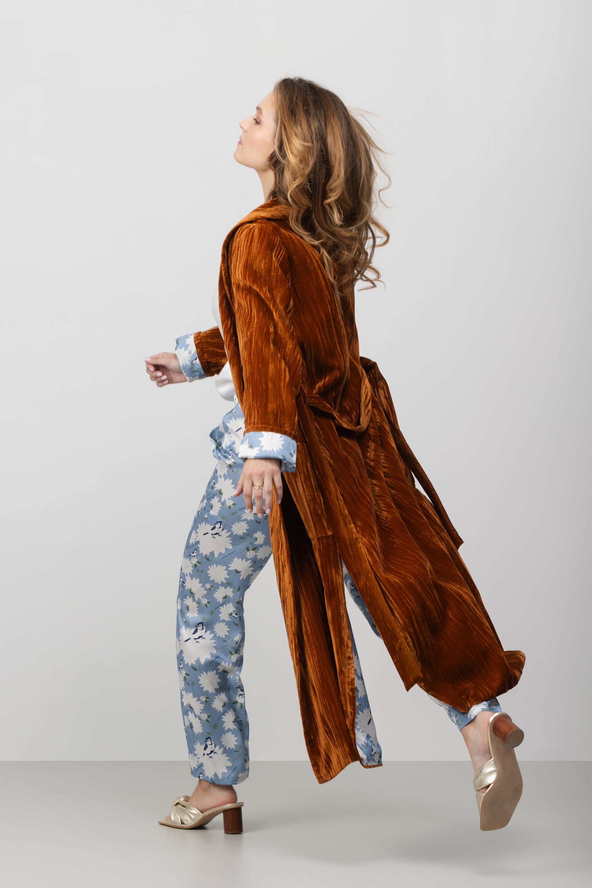 VELVET KIMONO