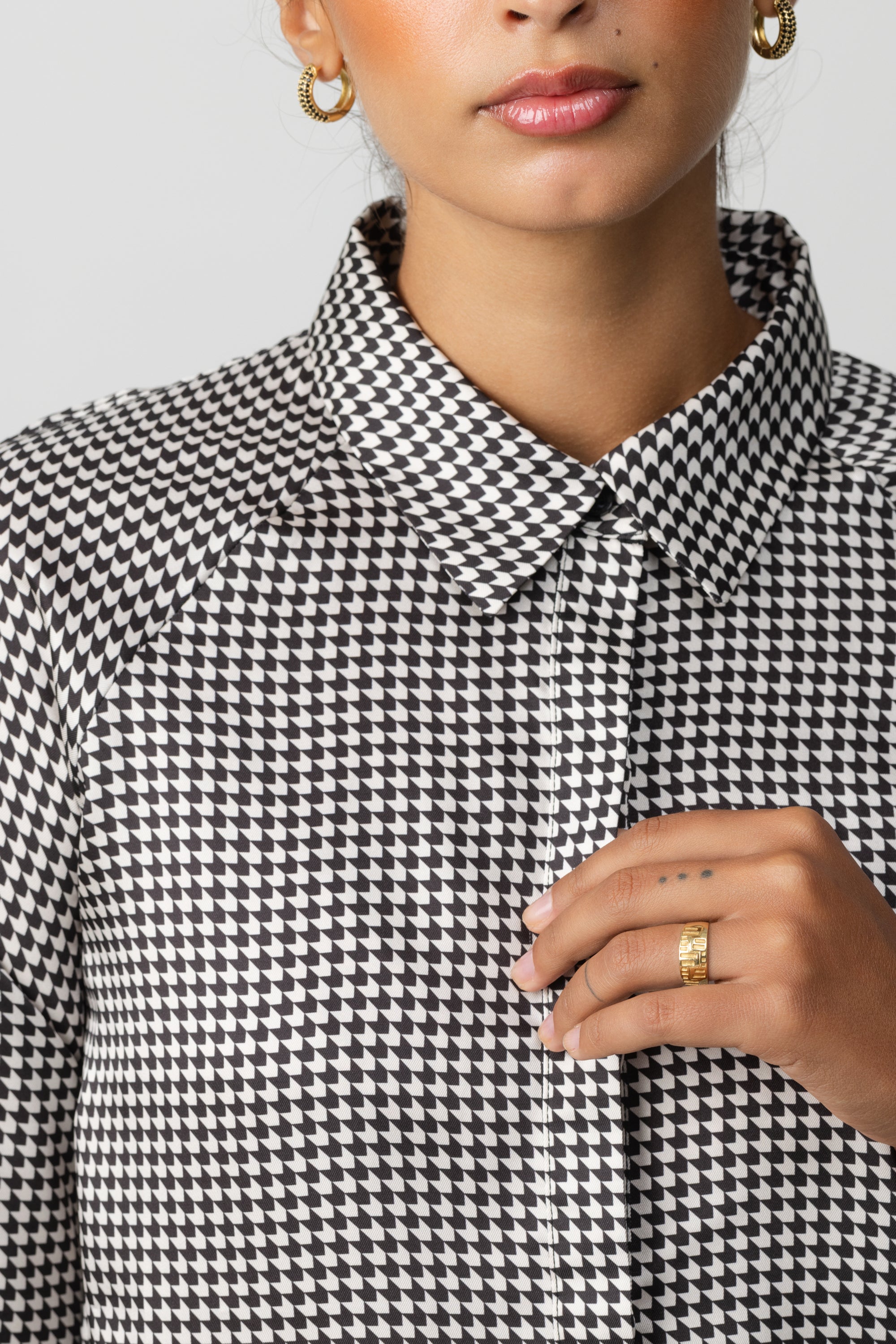 Blouse concealed placket