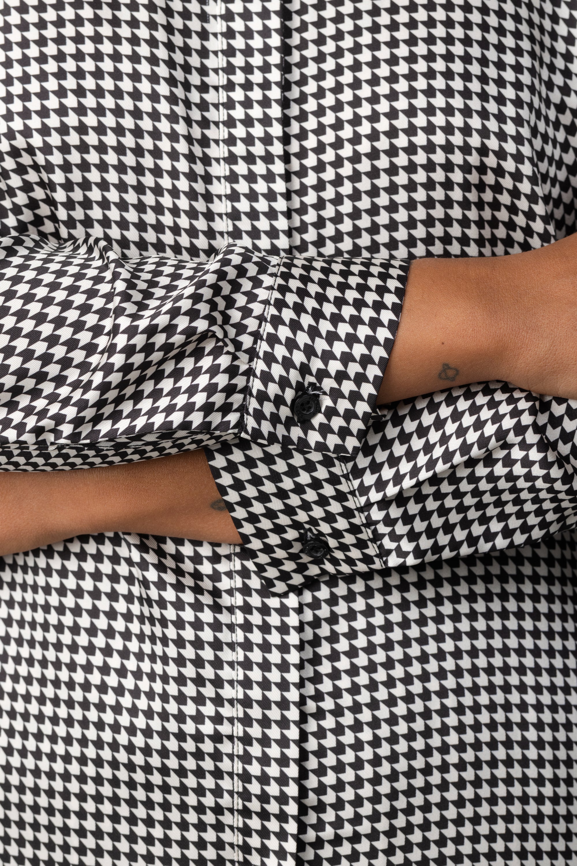 Blouse concealed placket